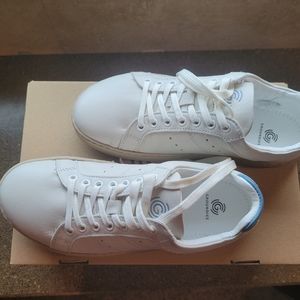 Groundies Barefoot Style Sneaker